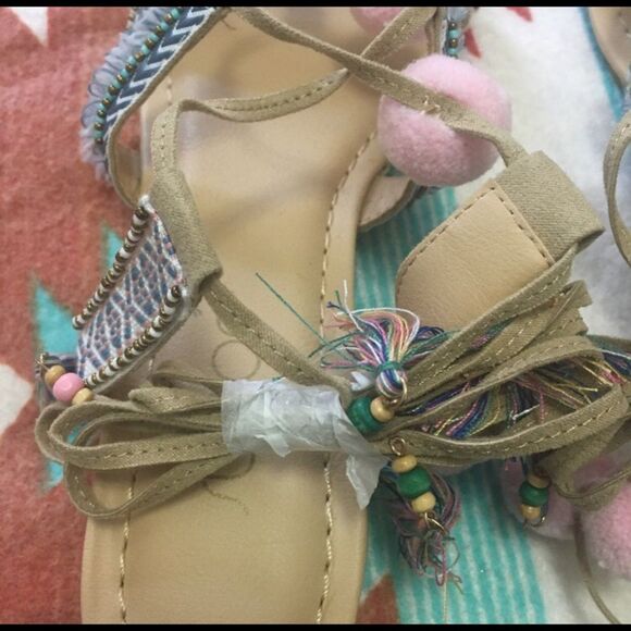 Boho sandals size 10 never worn - Picture 6 of 7